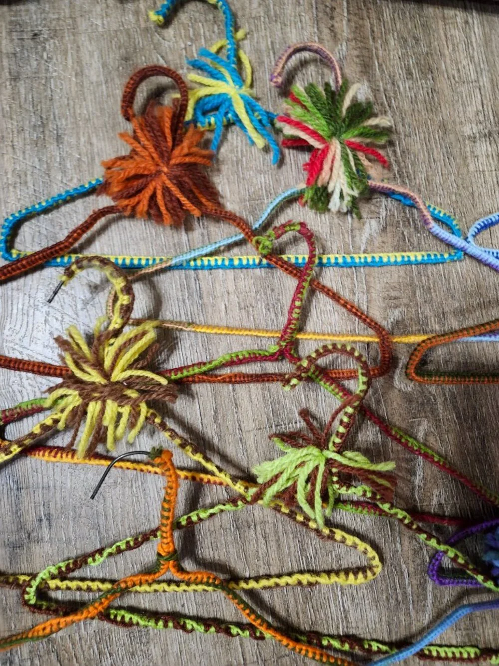 13 yarn covered hangers